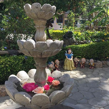 Hostal Jardin Escondido Vilcabamba Exteriör bild