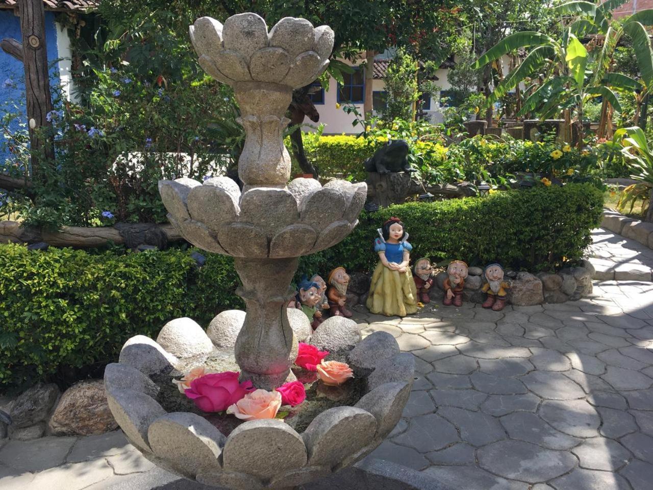 Hostal Jardin Escondido Vilcabamba Exteriör bild