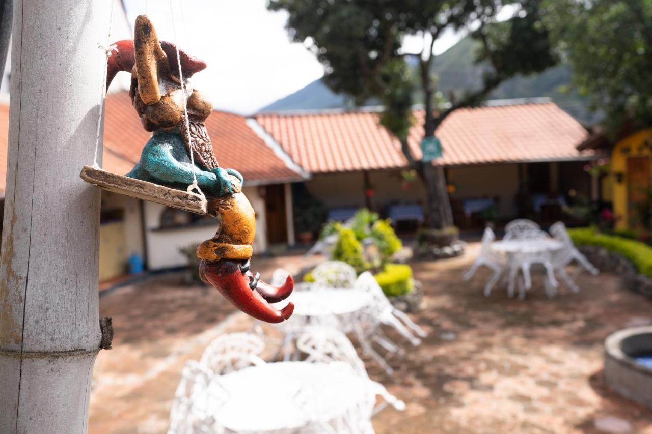 Hostal Jardin Escondido Vilcabamba Exteriör bild